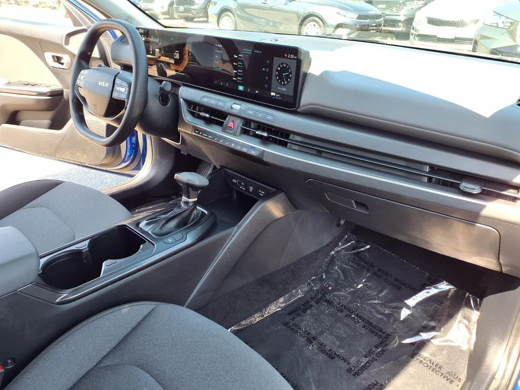 Used 2025 Blue Kia LXS image 13