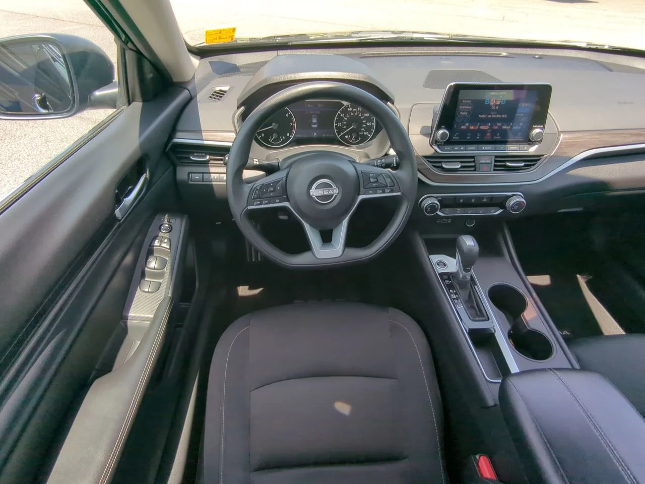 2025 Nissan Altima SV - Photo 13