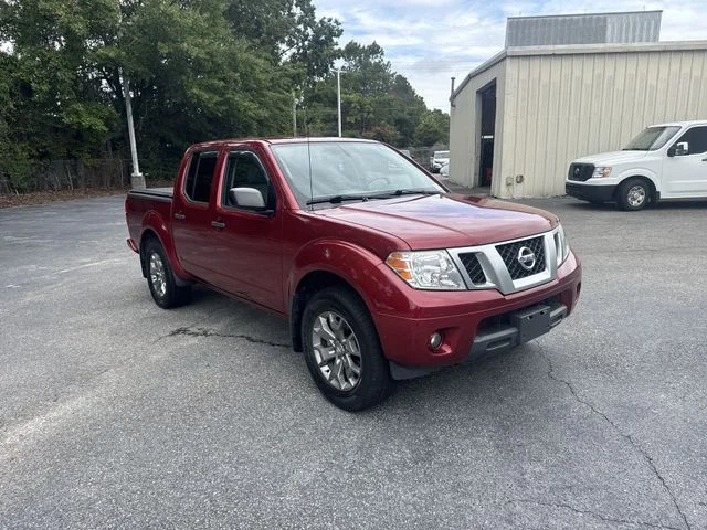 Used 2020 Red Nissan SV image 3