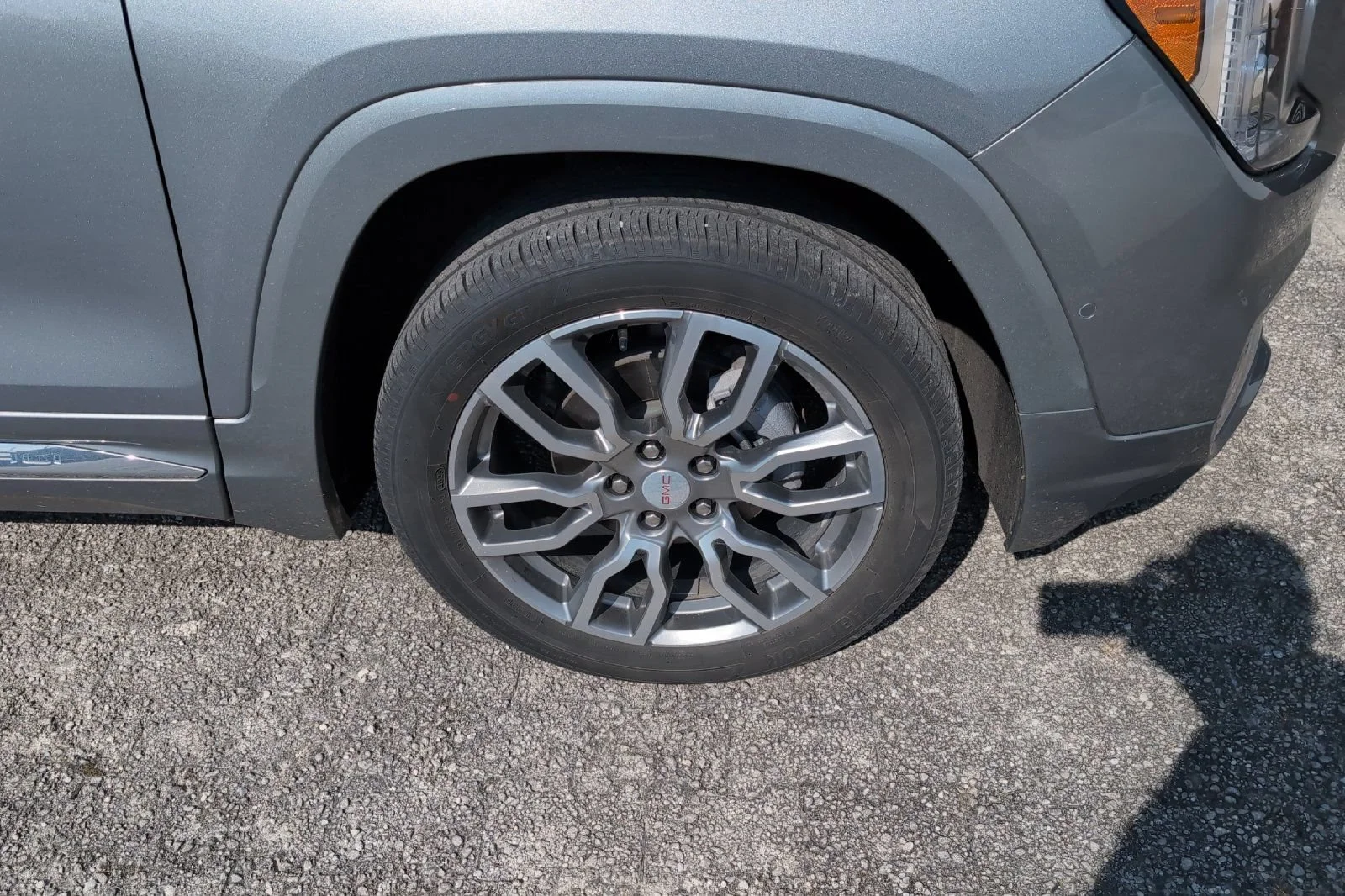Used 2024 Sterling Metallic GMC Denali image 3