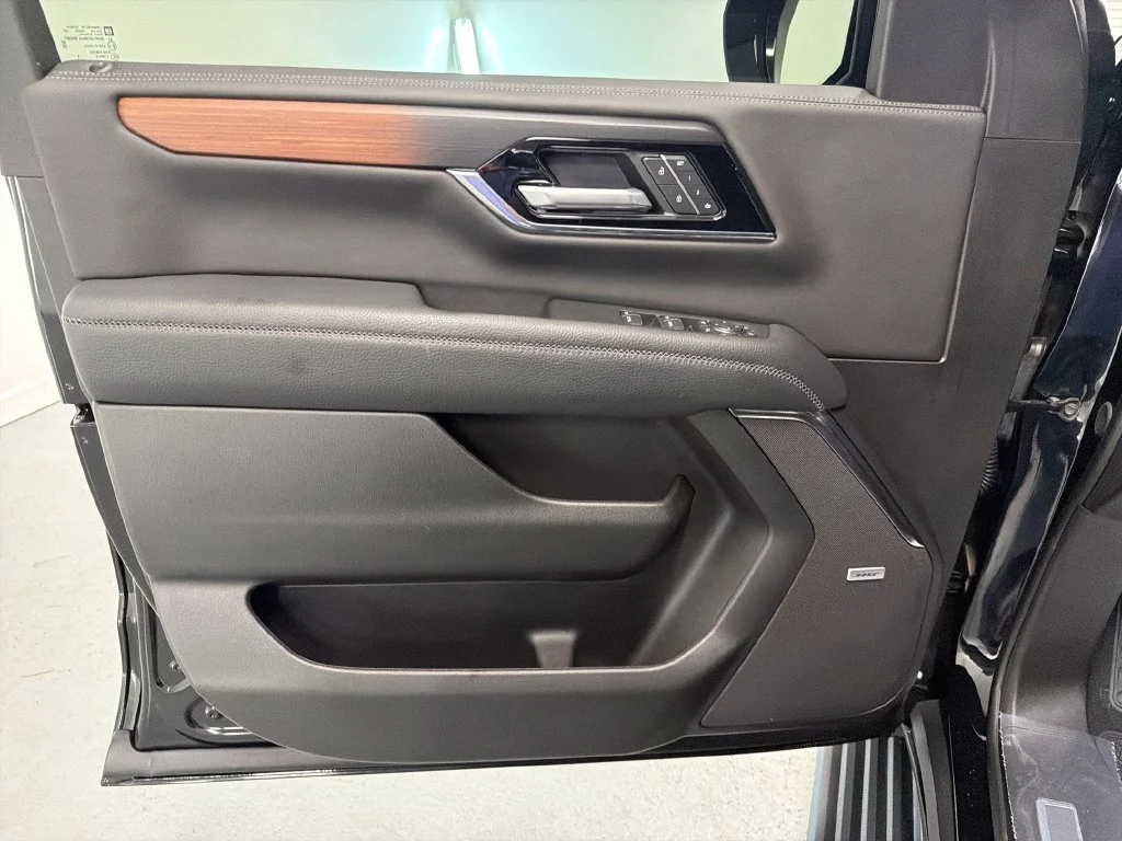 Used 2026 Onyx Black GMC Denali image 19