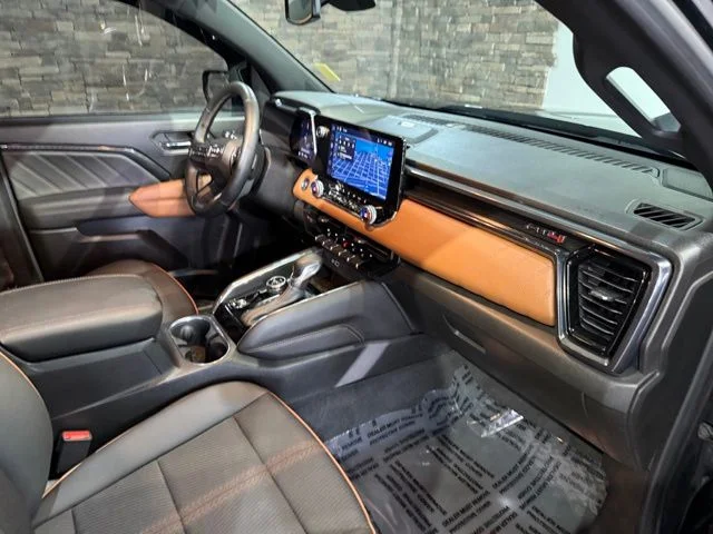 Used 2023 Onyx Black GMC AT4 image 30