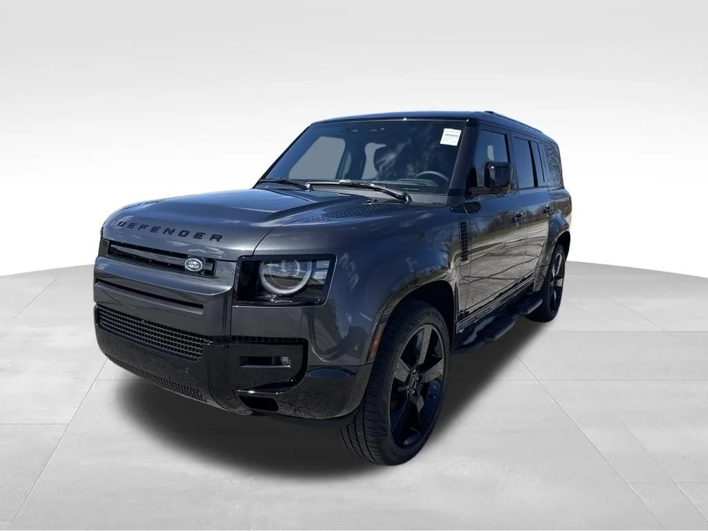 2026 Land Rover Defender 130 X-Dynamic SE P400's photo