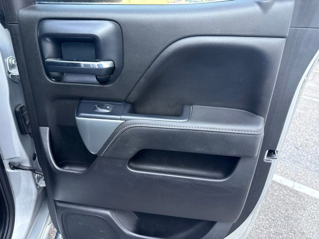 Used 2015 Silver Chevrolet LT image 43