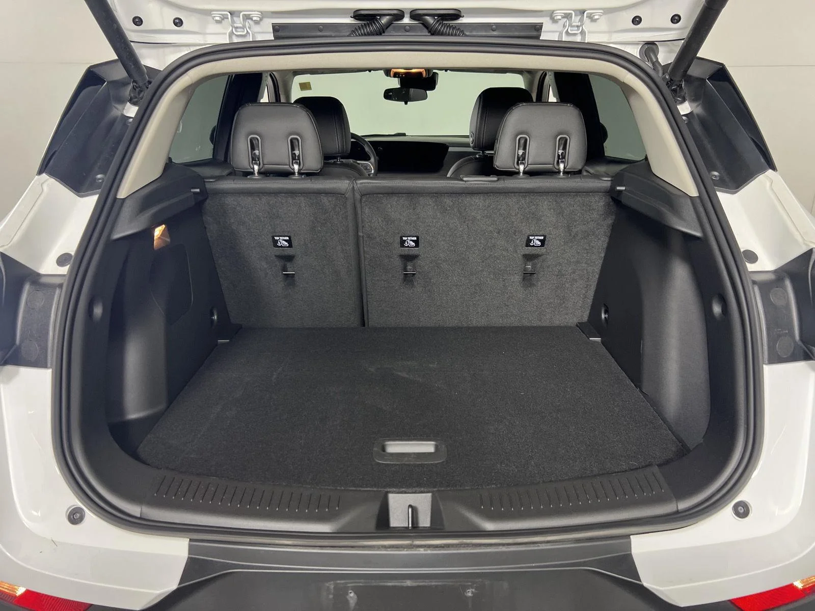 Used 2026 Summit White Buick Preferred image 21