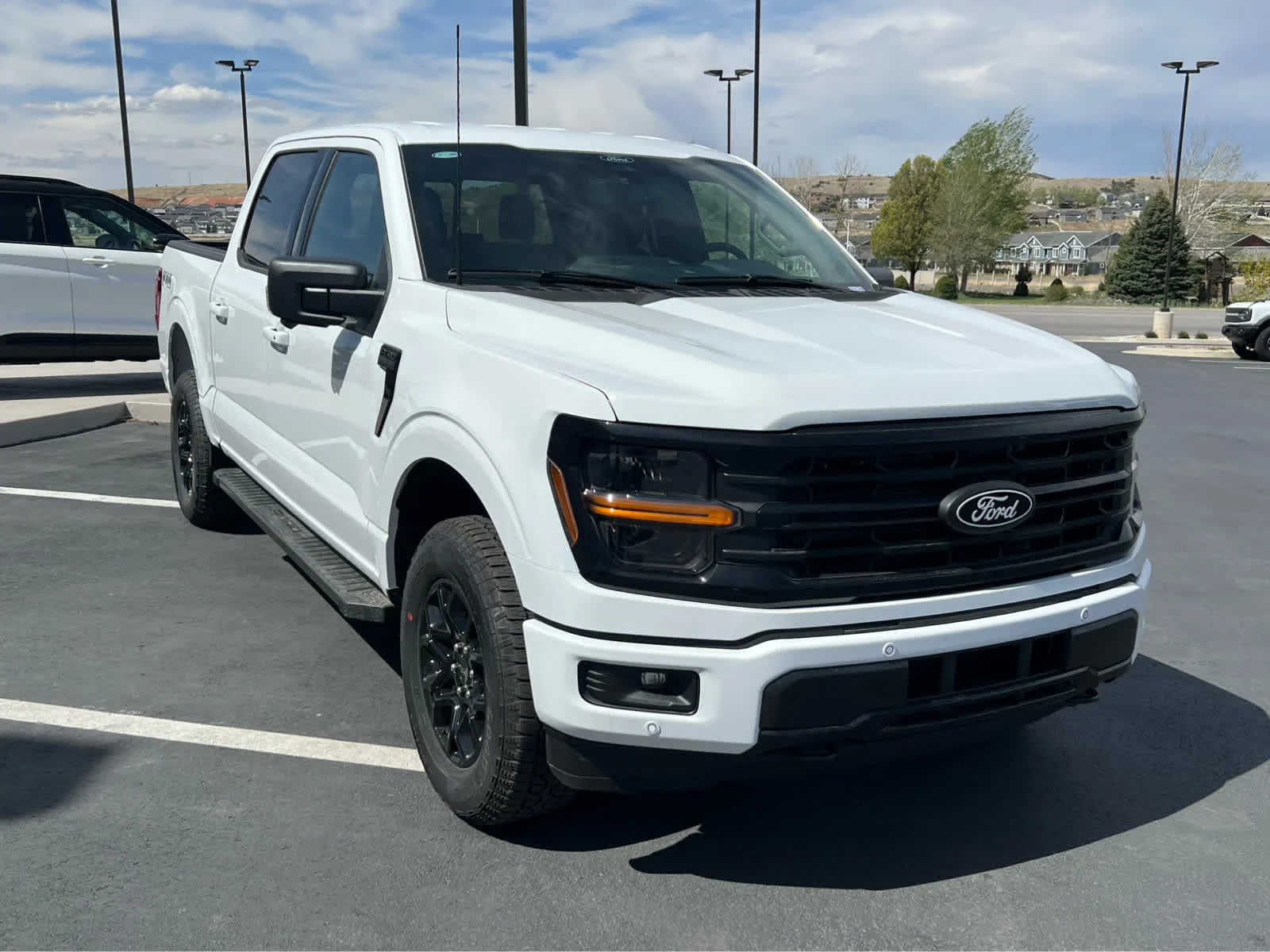 New 2026 Oxford White Ford XLT image 4