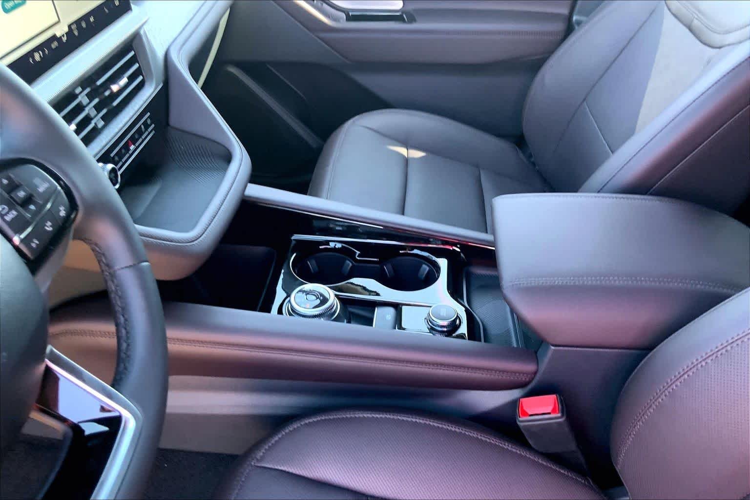 New 2026 Rapid Red Metallic Tinted Clearcoat Ford Platinum™ image 7