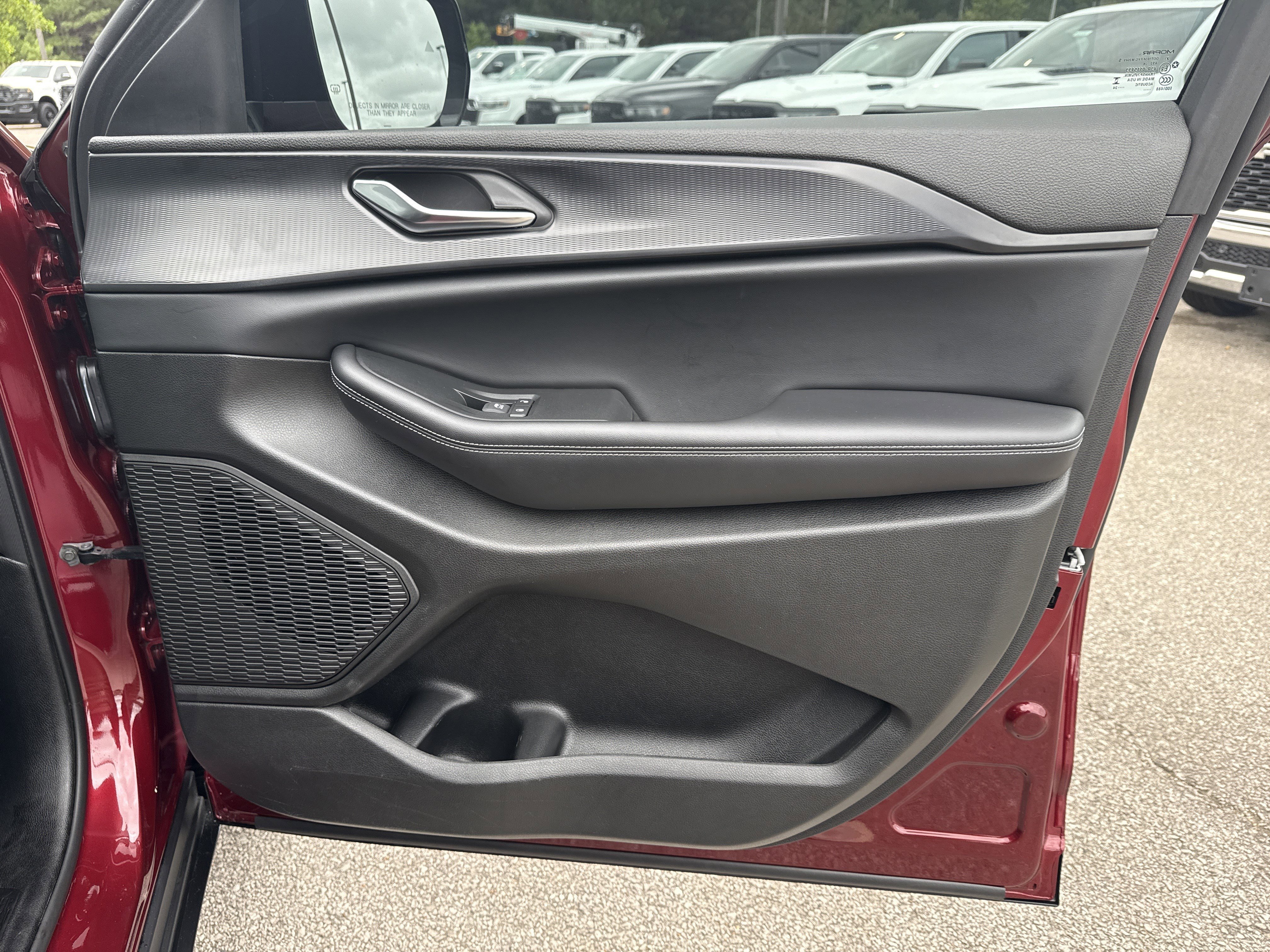 Used 2024 Velvet Red Pearlcoat Jeep Altitude image 15