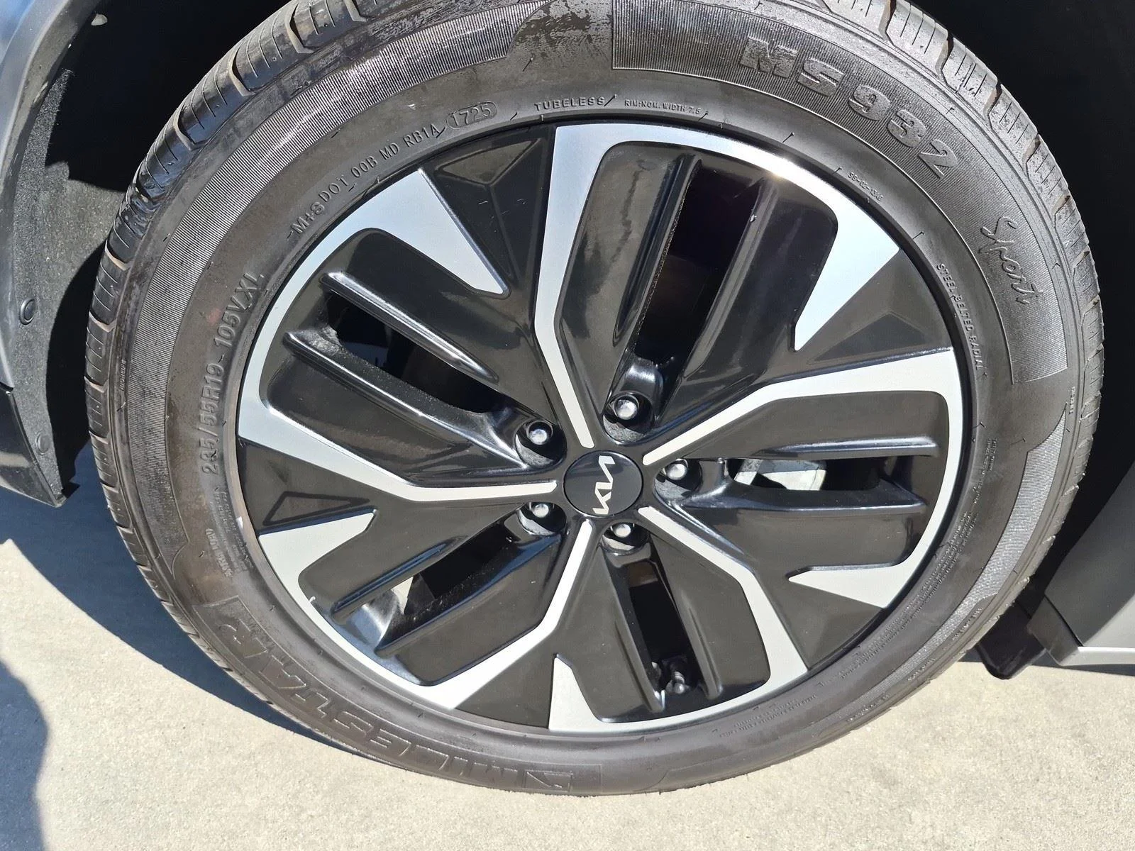Used 2023 Steel Matte Gray Kia GT-Line image 13