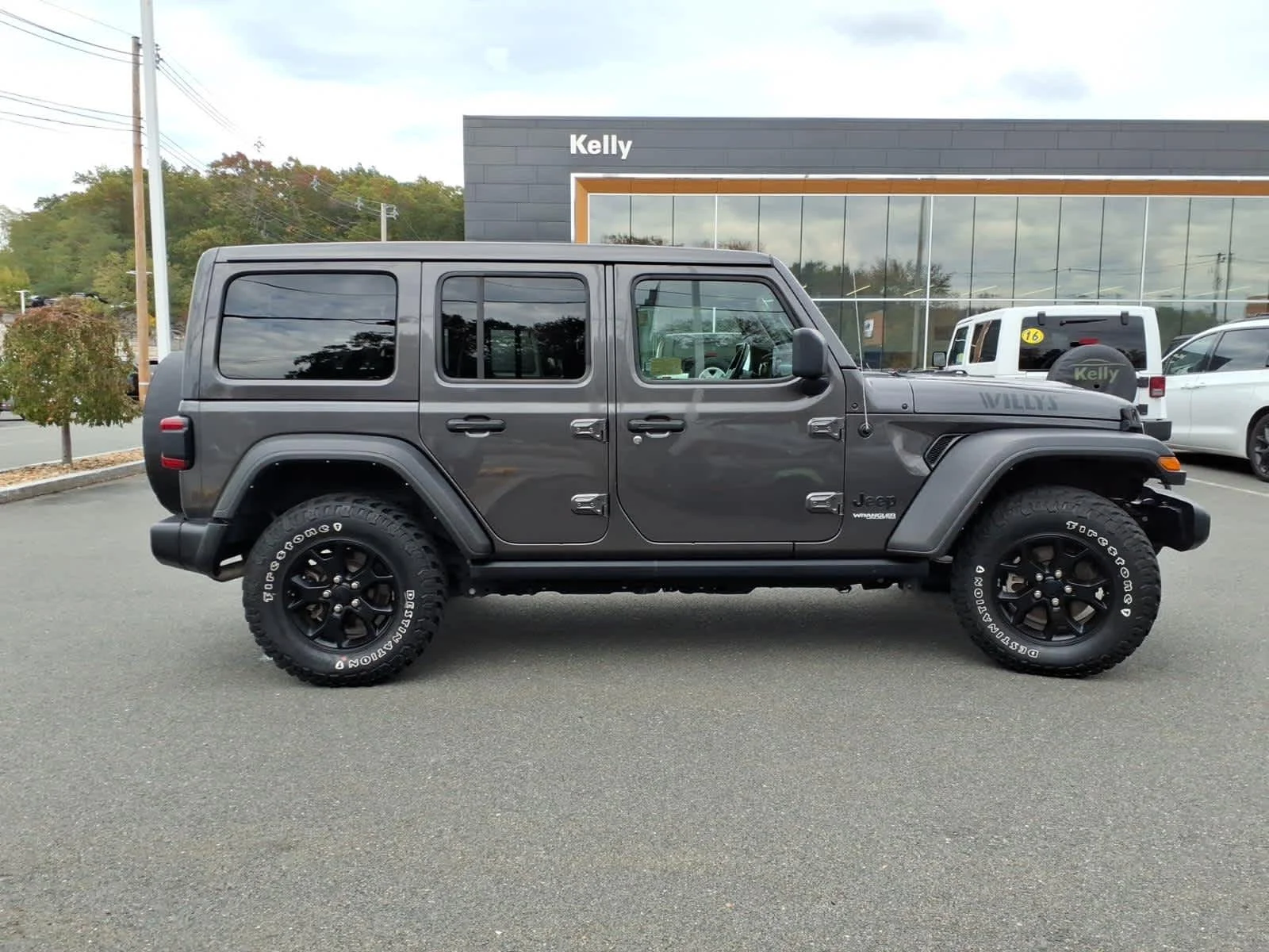 Certified Used 2022 Granite Crystal Metallic Clearcoat Jeep Unlimited Willys image 6
