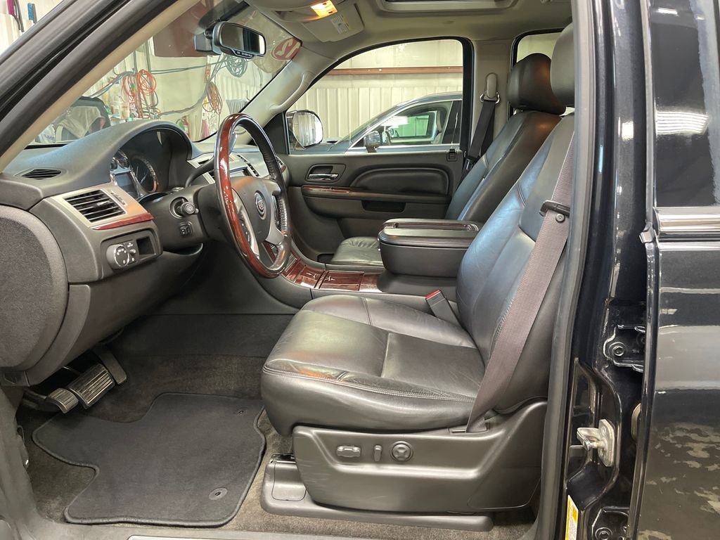 Used 2012 Black Cadillac Luxury image 14