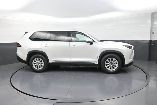 Used 2026 Beige Toyota XLE image 18