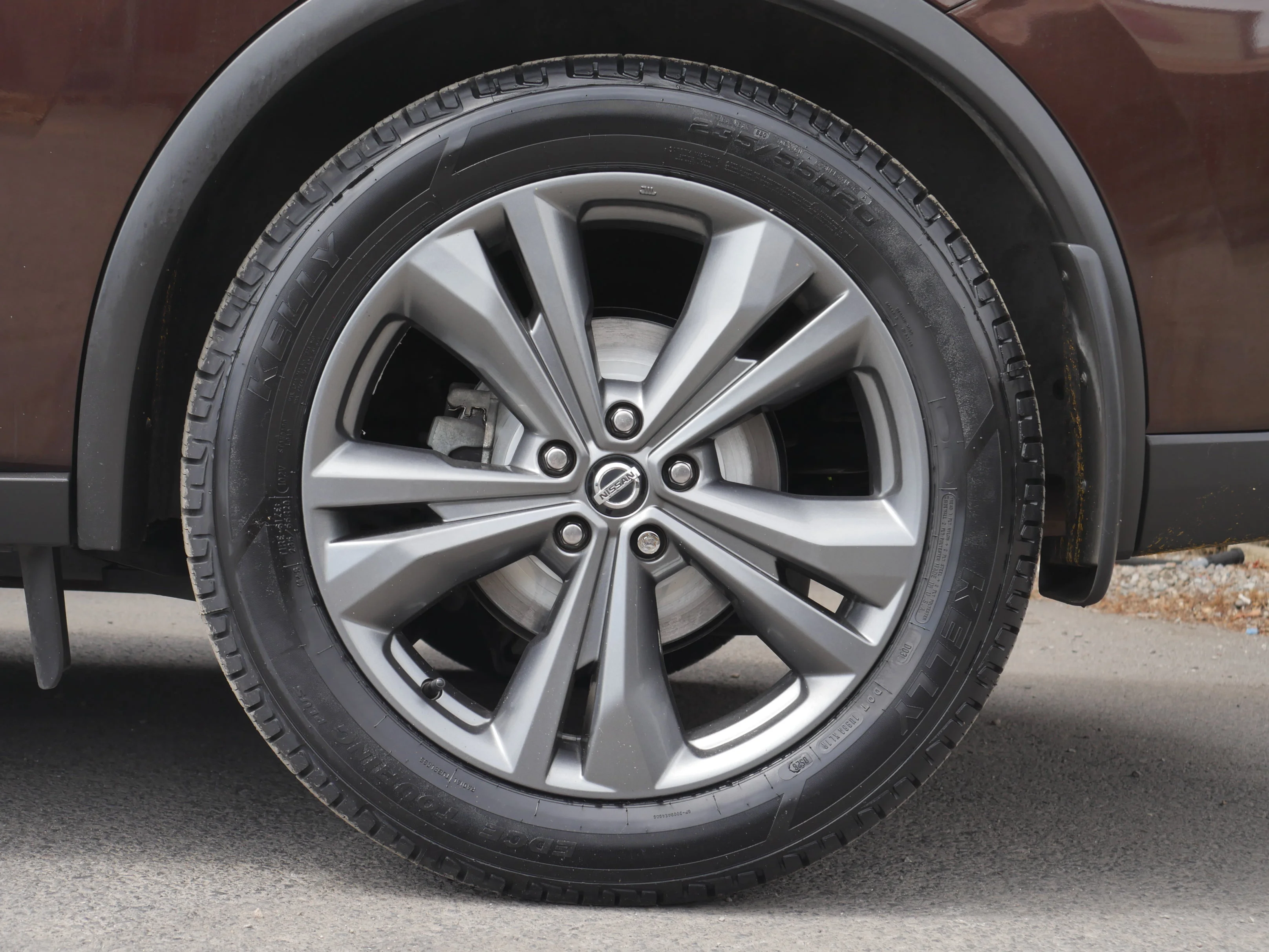 Used 2019 Mocha Almond Pearl Nissan Platinum image 14