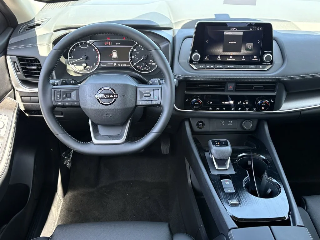 New 2026 Everest White Pearl TriCoat Nissan Dark Armor™ image 11
