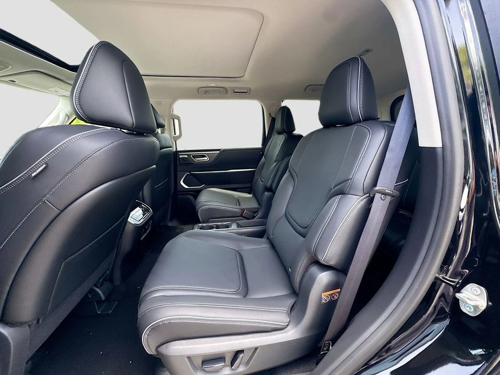 New 2027 BLACK OBSIDIAN INFINITI Luxe 2WD image 26