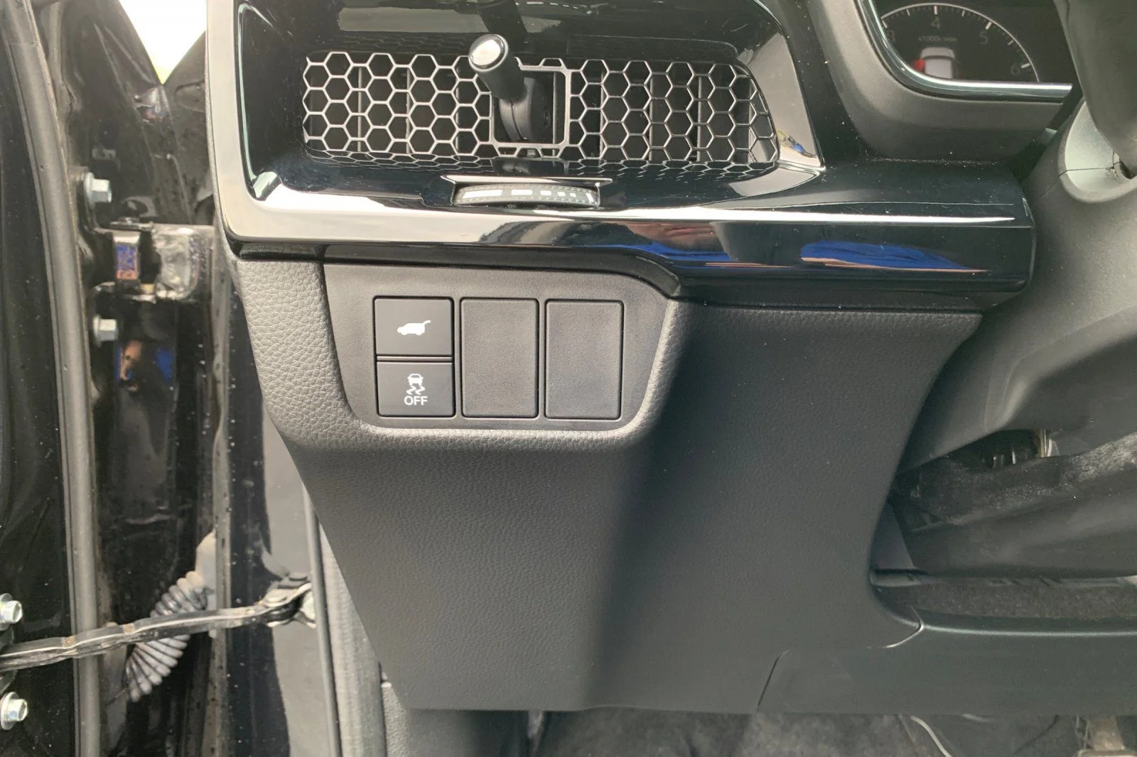 Certified Used 2024 Black Honda EX-L image 33