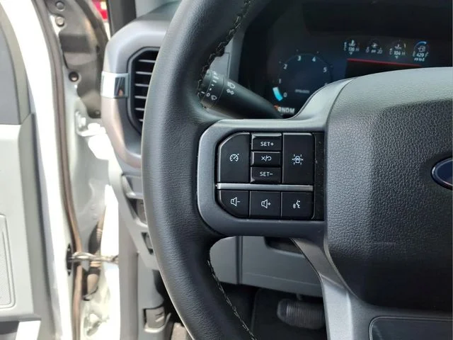 Used 2025 White Ford XLT image 23