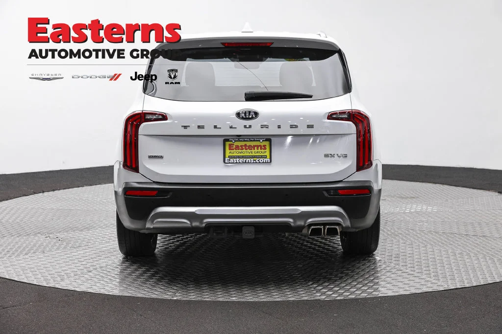 Used 2020 White Kia SX image 8