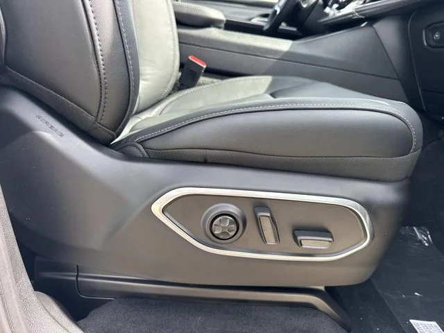 New 2026 White Jeep Limited Altitude image 14