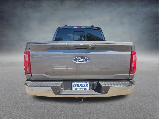 New 2026 Carbonized Gray Metallic Ford XLT image 38