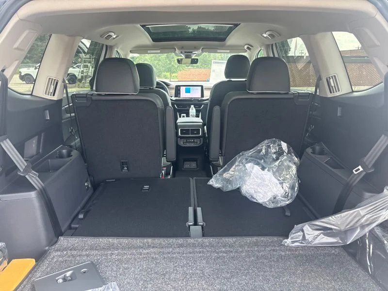New 2026 White/off-white Volkswagen 2.0T SEL Premium R-Line image 10