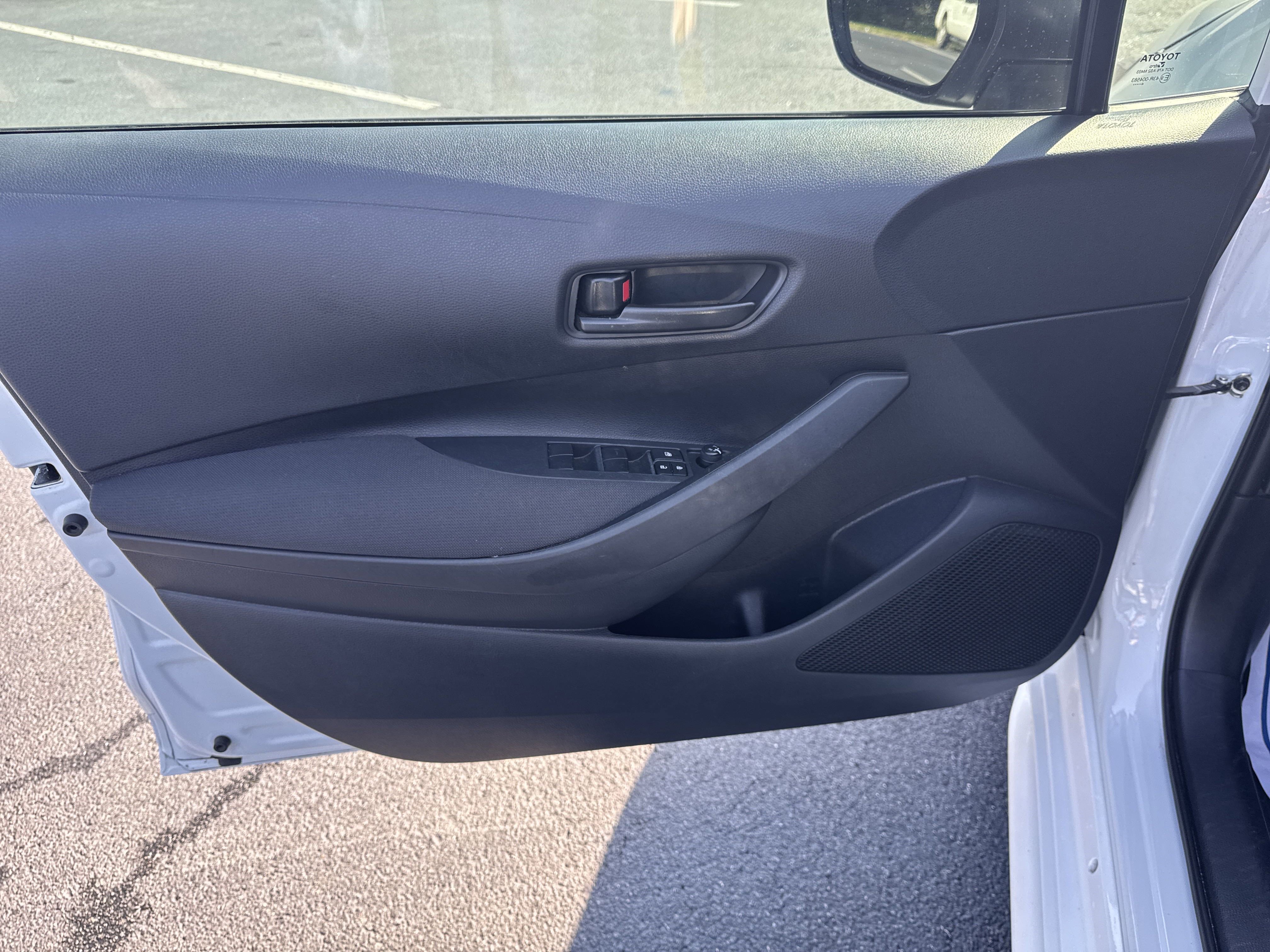 Used 2025  Toyota  image 22