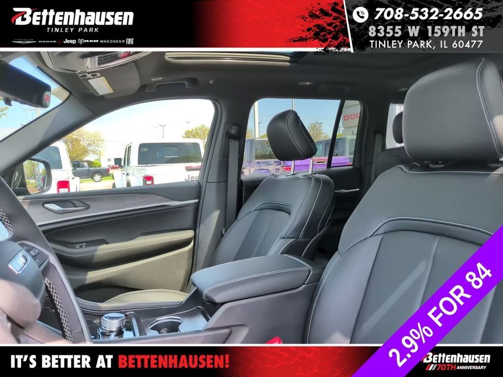 New 2026 Diamond Black Crystal Pearl-Coat Exterior Paint Jeep Limited Reserve image 25