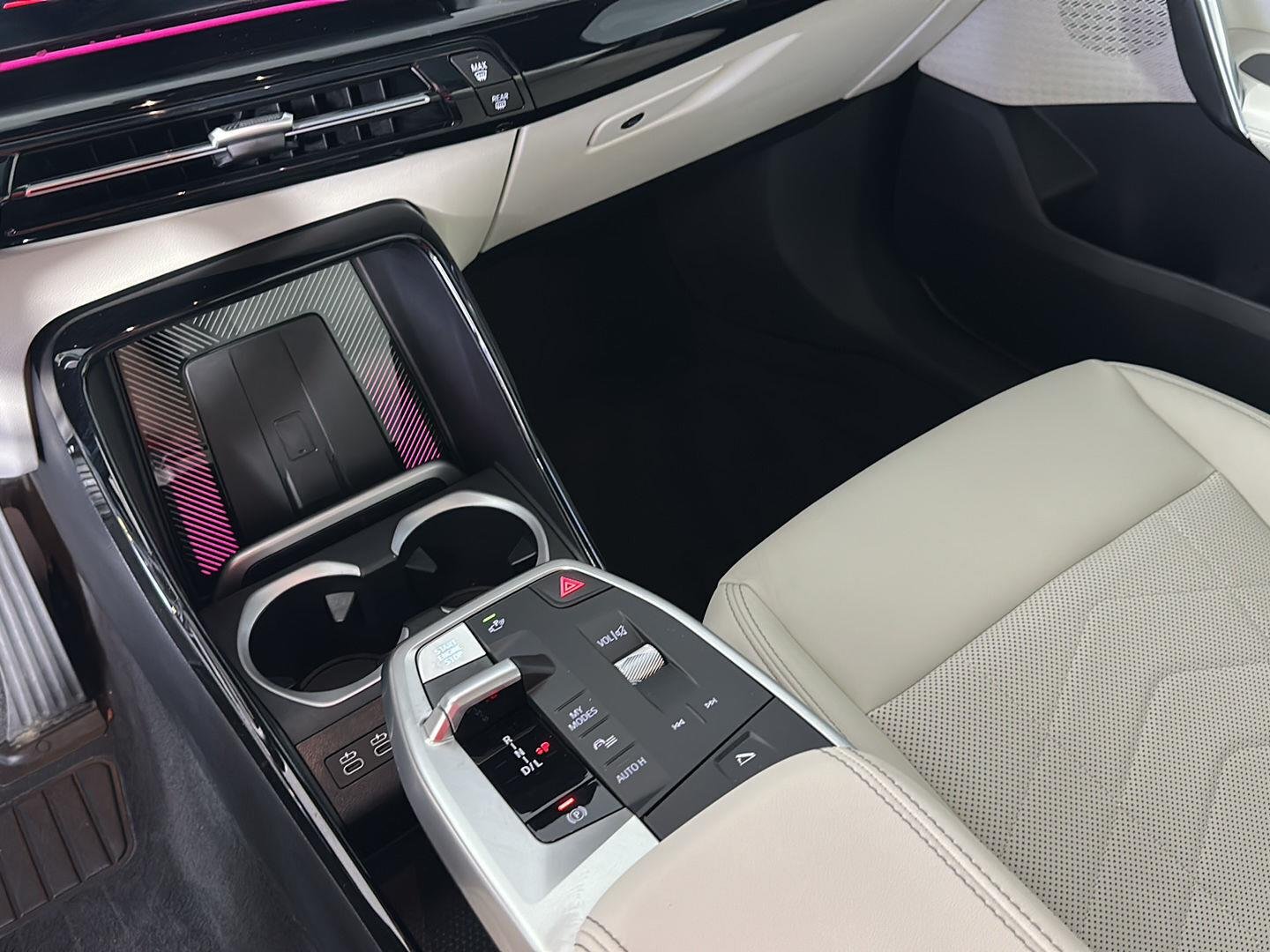 New 2026 Alpine White BMW xDrive28i image 18