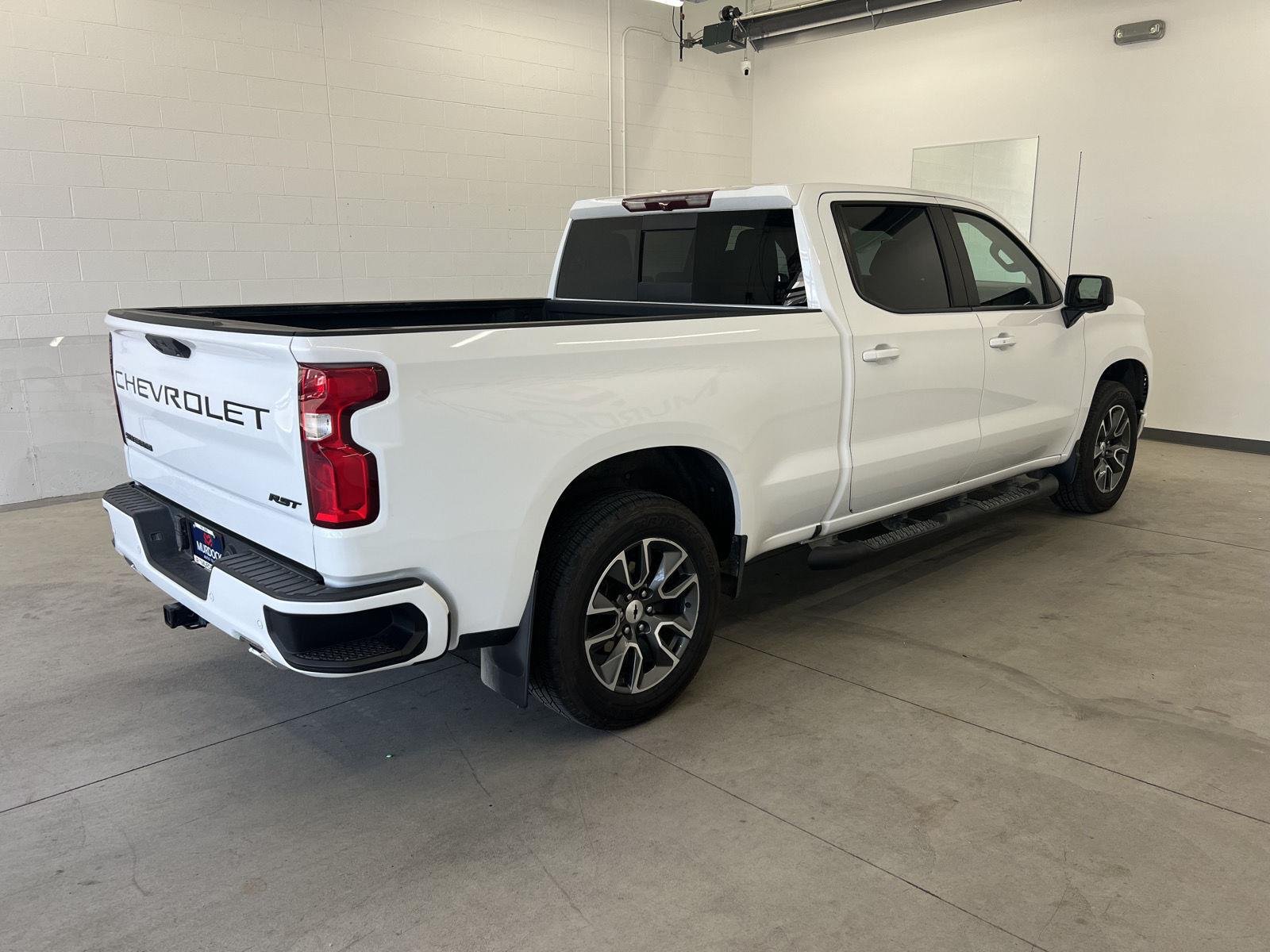 Used 2022 Summit White Chevrolet RST image 4