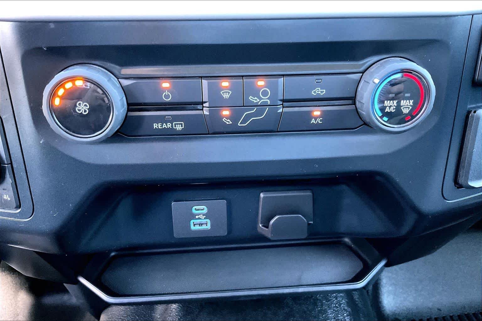 Used 2022 Oxford White Ford XL image 82