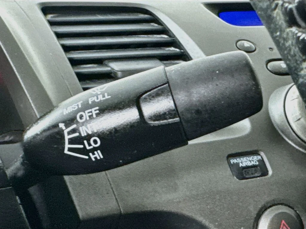 Used 2011 Blue Honda LX-S image 14