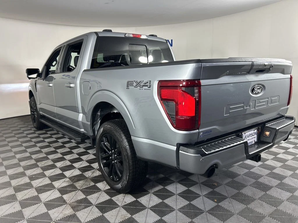 2026 Ford F-150 XLT - Photo 2