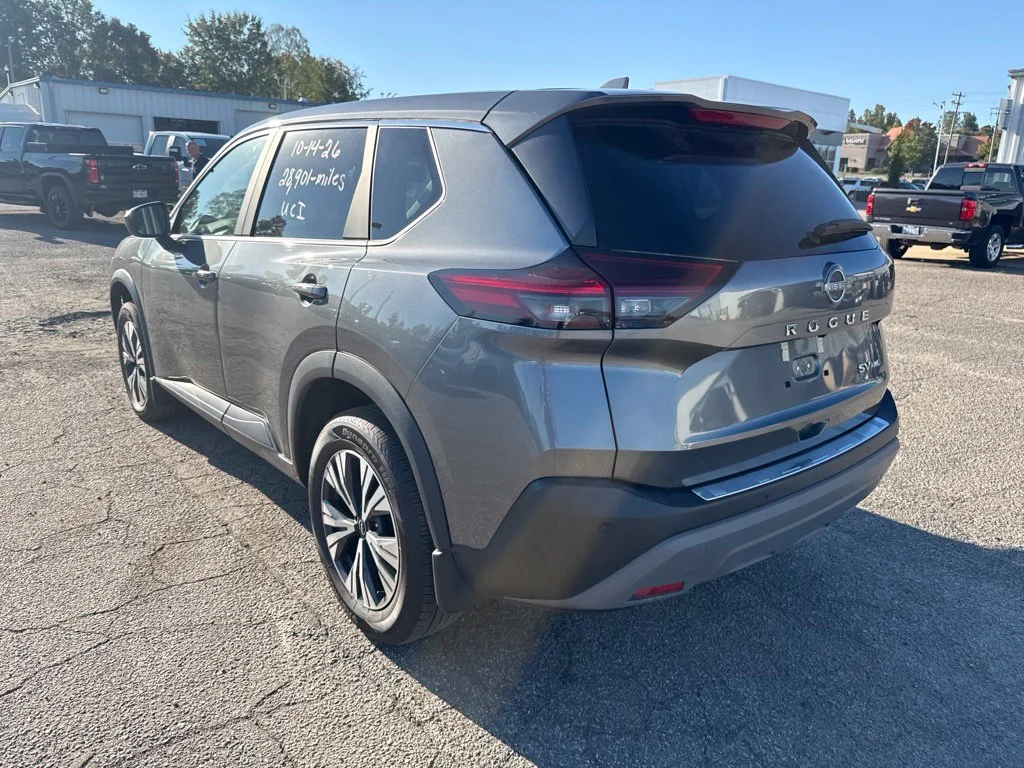 Used 2023 Gray Nissan SV image 3