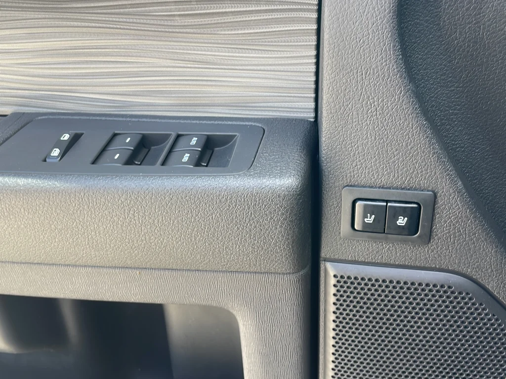 Used 2019 White Ford SEL image 30