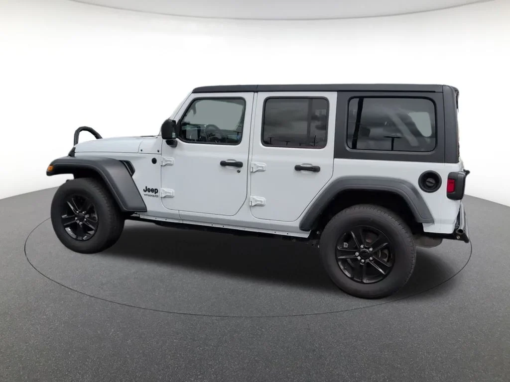 Certified Used 2020 White Jeep Unlimited Sport Altitude image 10