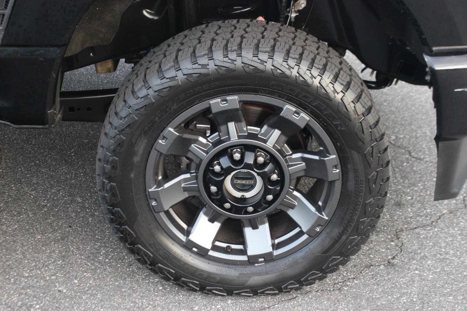 Used 2023 Black Ford XL image 37