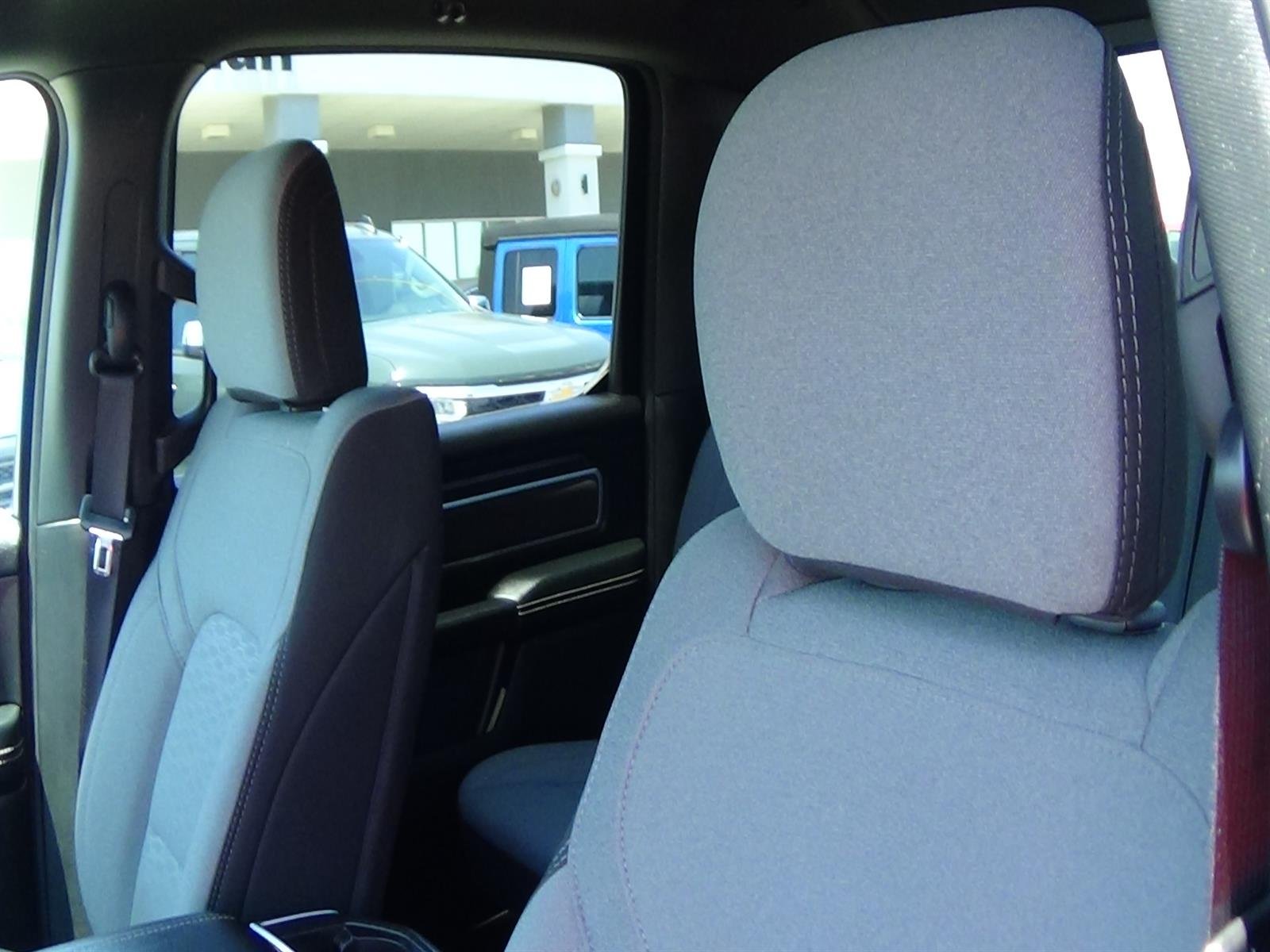 Used 2025 Bright White Clear Coat (pw7) RAM Big Horn image 20
