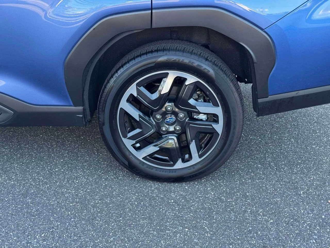 Used 2025 Daybreak Blue Pearl Subaru Limited Hybrid image 12