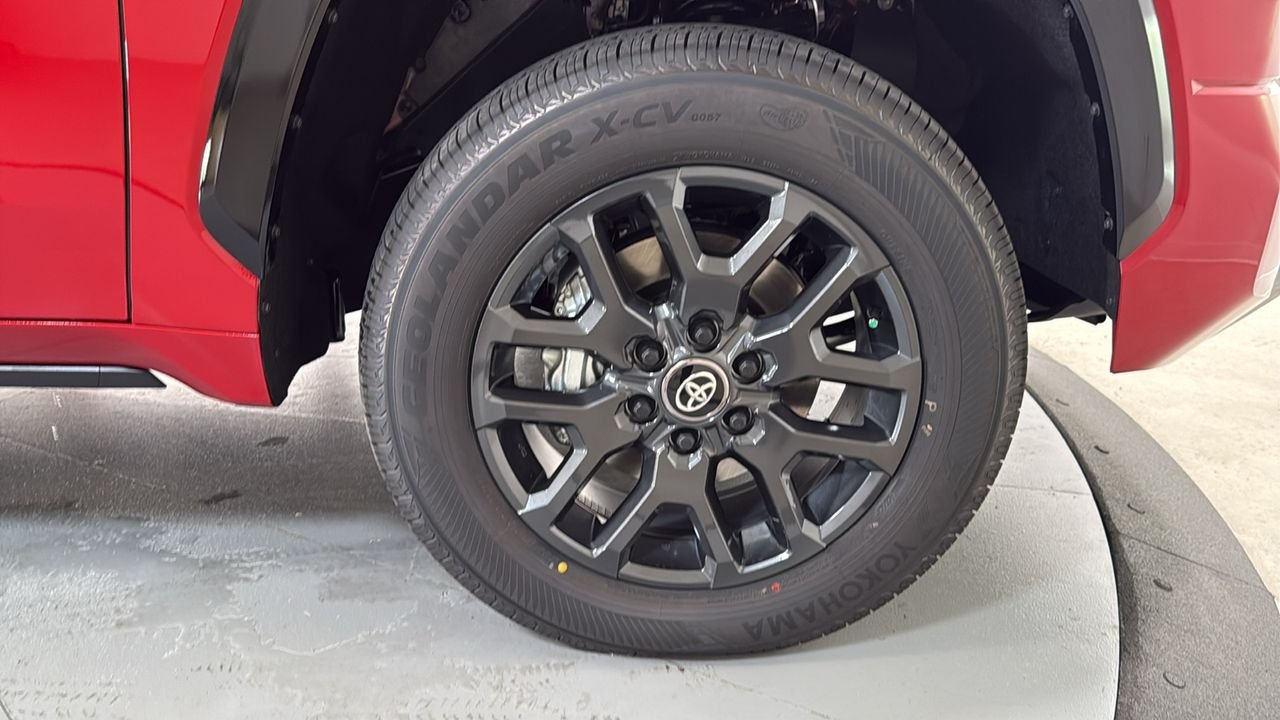 New 2026 Supersonic Red <sup>1</sup> Toyota Tundra Platinum image 21