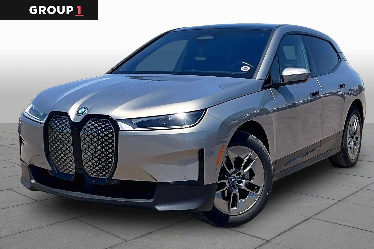 2023 BMW iX xDrive50's photo