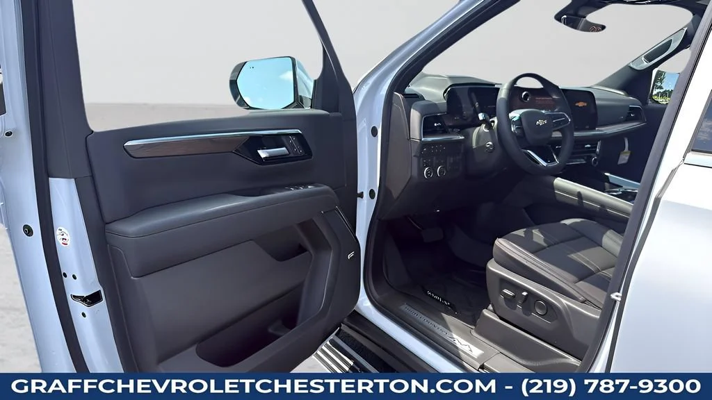 New 2026 Polar White Tricoat Chevrolet High Country image 24