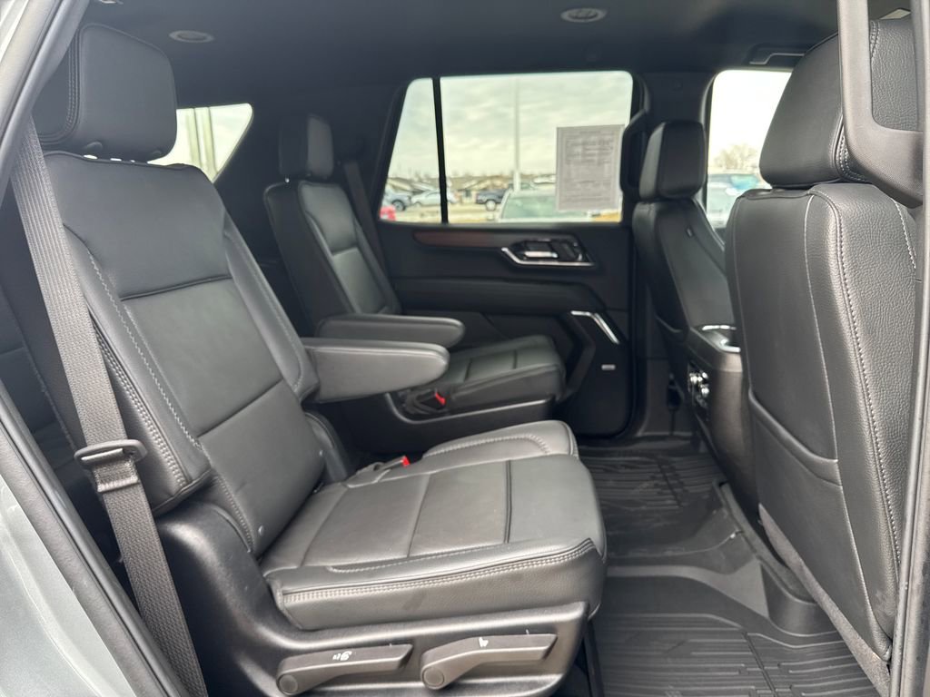 2025 GMC Yukon Denali - Photo 46