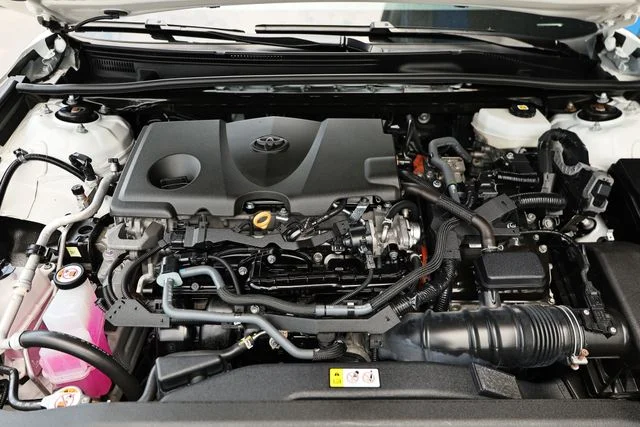 Used 2025 Ice Cap Toyota SE image 30