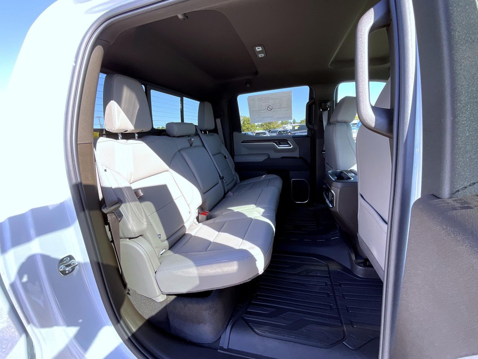 2026 GMC Sierra 1500 SLT - Photo 18