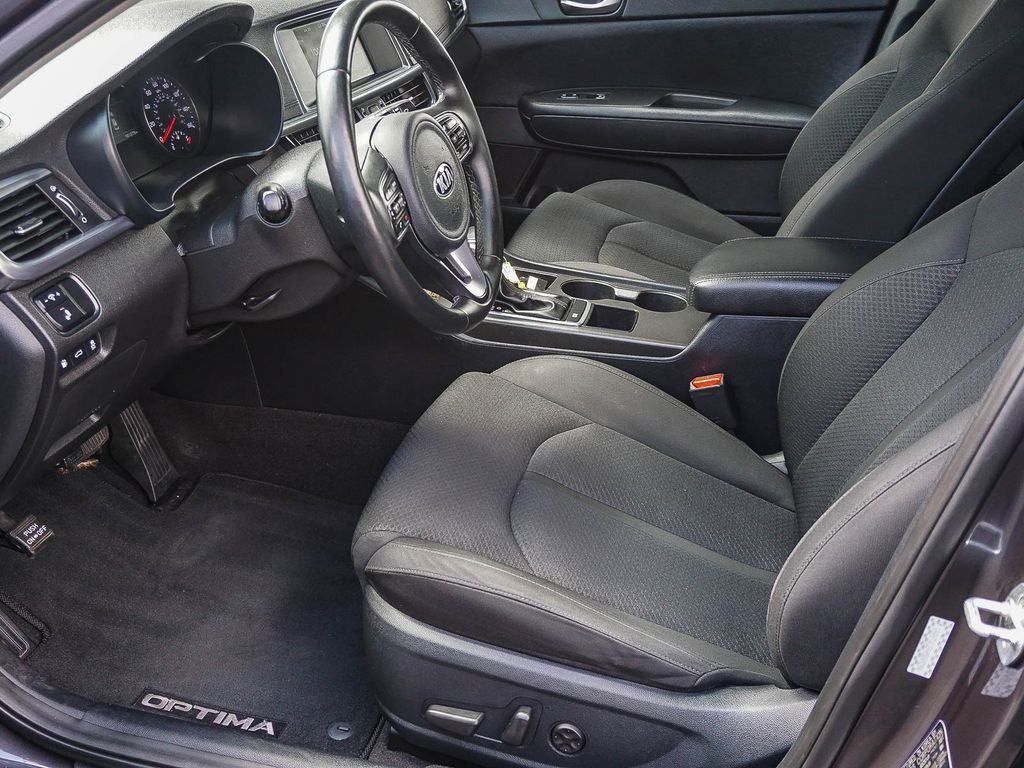 Used 2017 Gray Kia Base image 18
