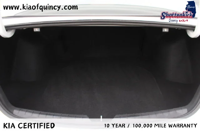 Used 2024 White Kia GT-Line image 15