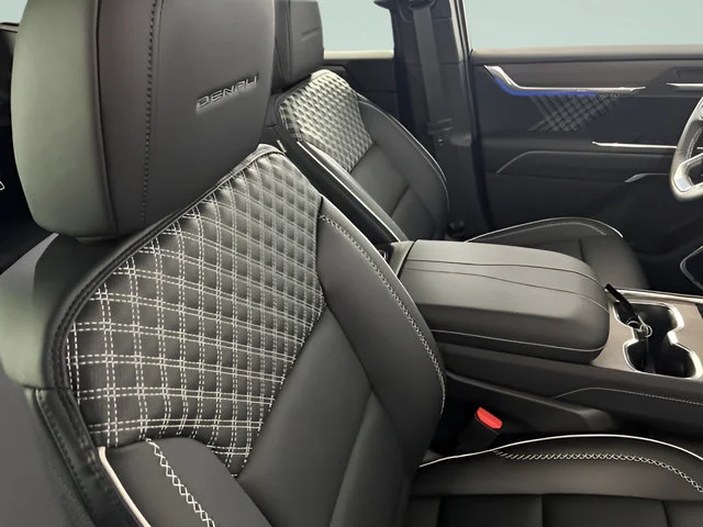 2026 GMC Acadia Denali - Photo 34