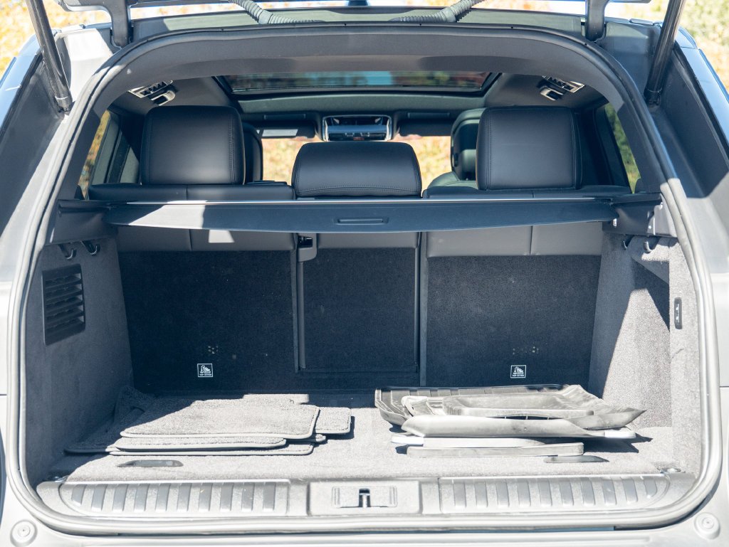 Used 2021 Silver Land Rover HSE Silver Edition image 35