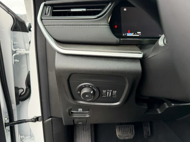 New 2026 White Jeep Limited image 19