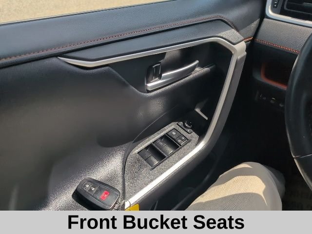 Used 2020 Pearl Toyota Adventure image 11